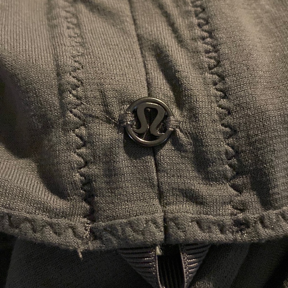 Lululemon Diversity Scarf with Drawstrings